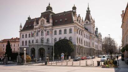 Univerza v Ljubljani nagrade dr. Ane Mayer Kansky letos podeljuje prvič. 